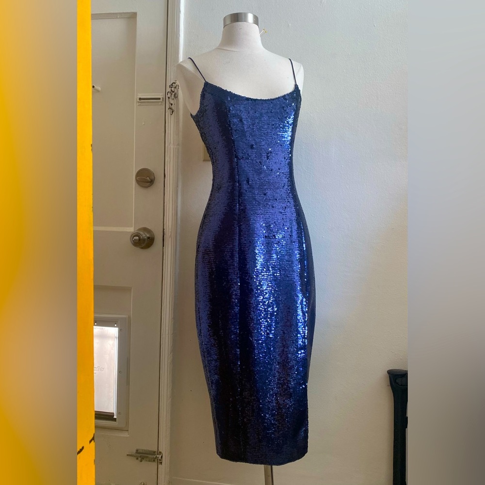 True sequins cocktail dress w/ open back and thigh slit. Midnight Blue